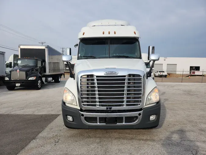 2017 FREIGHTLINER/MERCEDES CASCADIA 125