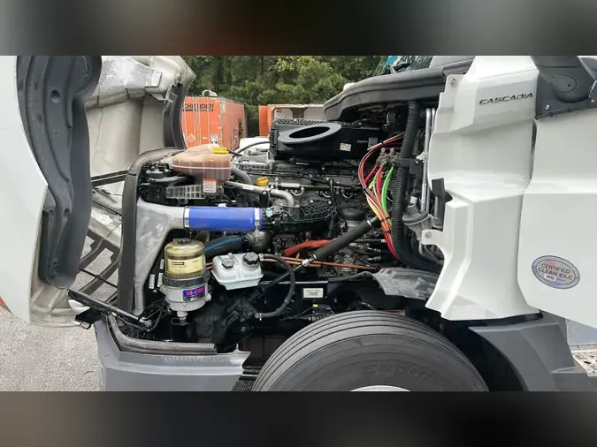 2022 Freightliner Cascadia 126