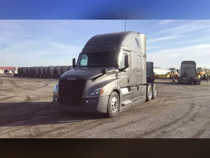 2022 Freightliner Cascadia 126