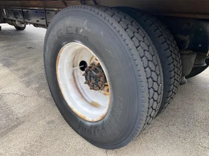 2019 Freightliner Business Class M2 106