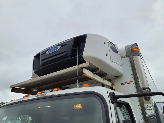 2017 FREIGHTLINER M2 106