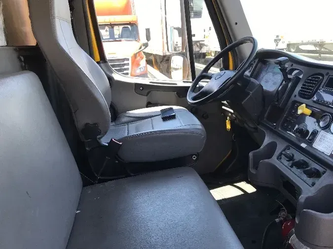 2018 Freightliner M2