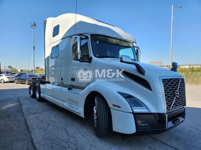 2023 VOLVO VNL64T860