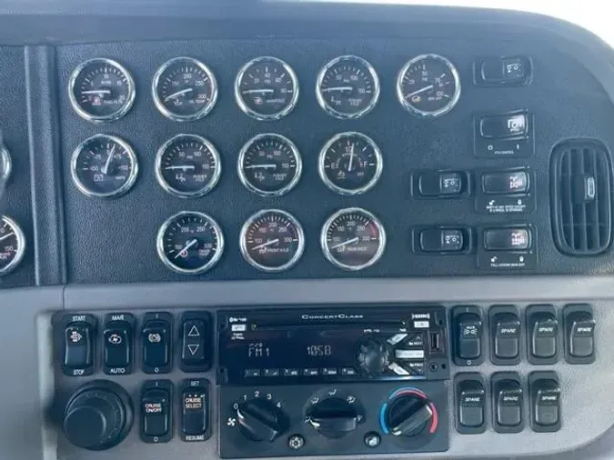 2020 Peterbilt 389