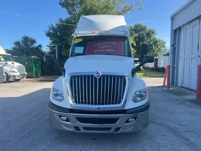 2019 NAVISTAR INTERNATIONAL LT625 SLPR CAB