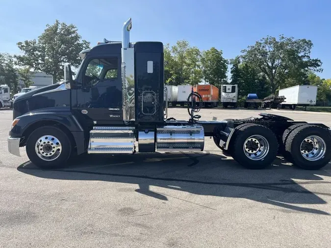 2025 Kenworth T680