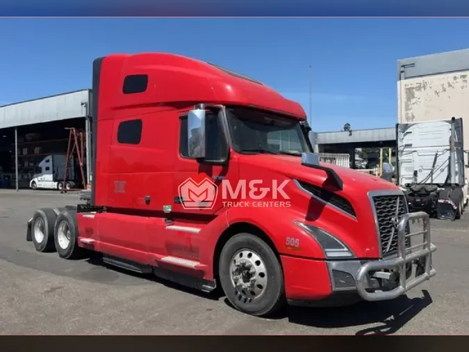 2023 VOLVO VNL64T760