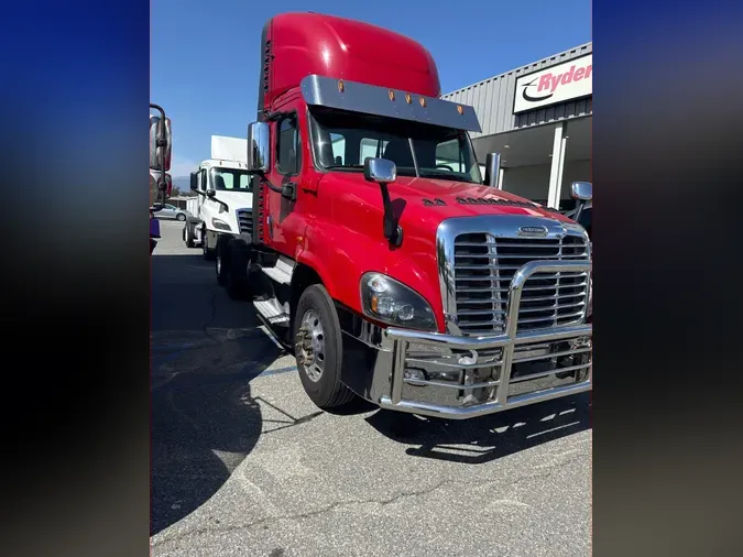 2020 FREIGHTLINER/MERCEDES CASCADIA 125a5a7804e2835489c343ffad8171a8a4c