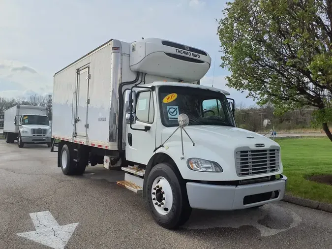 2019 FREIGHTLINER/MERCEDES M2 106