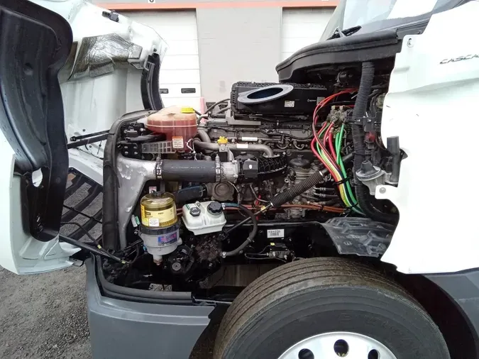 2019 Freightliner Cascadia 126a5ab6847deaafa877d83fe81410366b8