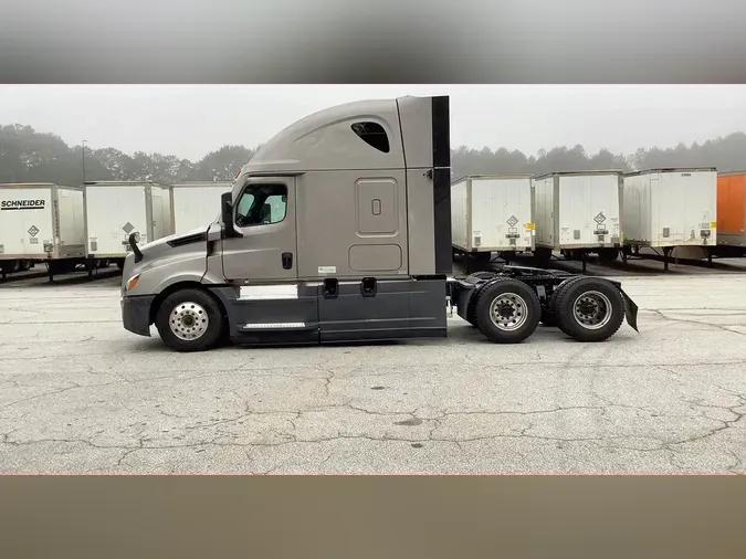 2023 Freightliner Cascadia