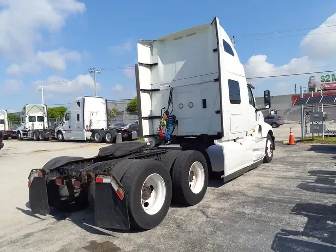 2020 NAVISTAR INTERNATIONAL LT625 SLPR CAB