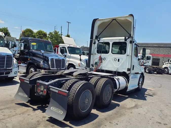 2020 FREIGHTLINER/MERCEDES NEW CASCADIA PX12664