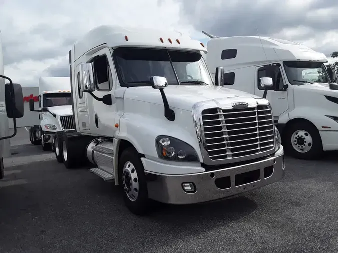 2019 FREIGHTLINER CASCADIA 125
