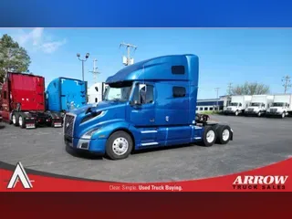 2023 VOLVO VNL760