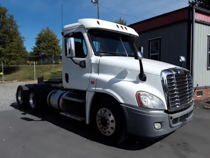 2018 FREIGHTLINER/MERCEDES CASCADIA 125a5b7784bdcd408e23d602136246bc2b4