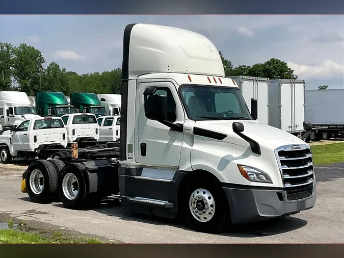 2020 FRG CASCADIAa5b802ce7adeaf5f9936d6c71539dfb4