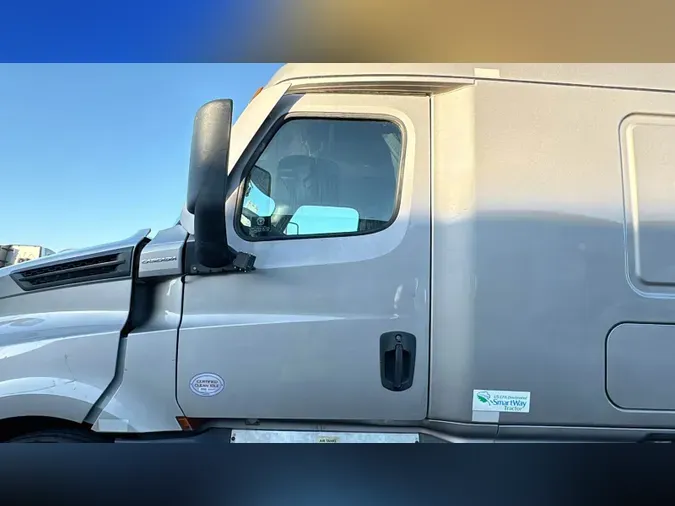 2022 Freightliner Cascadia 126