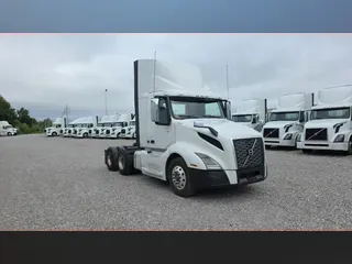 2019 Volvo VNL300