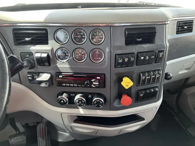 2020 Peterbilt 567