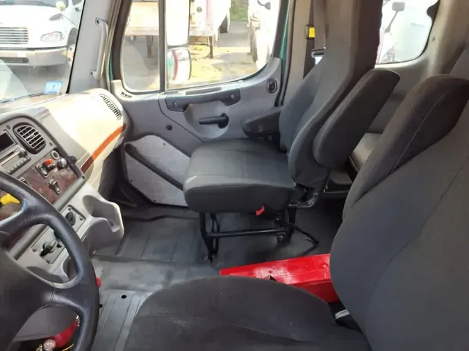 2016 FREIGHTLINER/MERCEDES M2 106