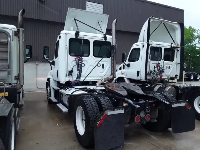 2019 FREIGHTLINER CASCADIA 125