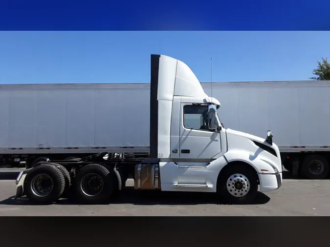 2018 Volvo VNL300