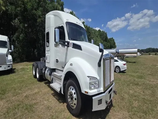 2022 KENWORTH T880a5c9b7c6a4a108789bf5710ef53da317