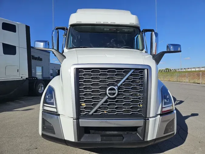 2024 VOLVO VNL64T760