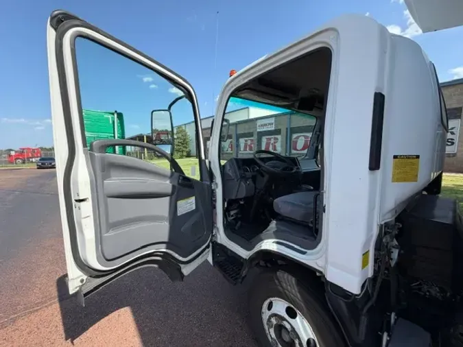 2019 ISUZU NPR-HDa5cb31872336cef830b348c0090fe566