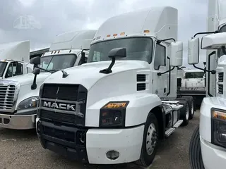 2019 MACK ANTHEM 64T