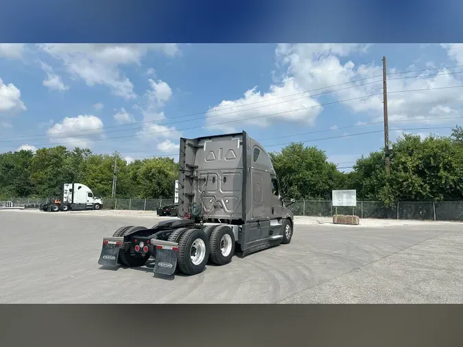 2024 Freightliner Cascadia 126