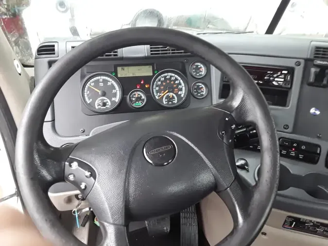 2018 FREIGHTLINER/MERCEDES CASCADIA 113