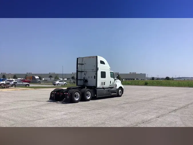 2022 International LT