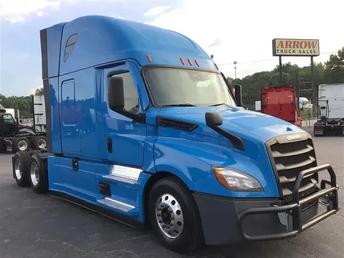 2021 FREIGHTLINER CA126