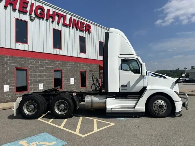 2023 Kenworth T680