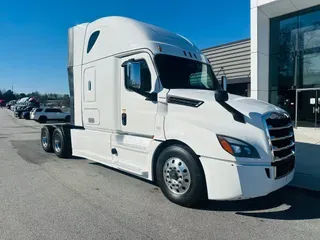 2020 Freightliner Cascadia 126