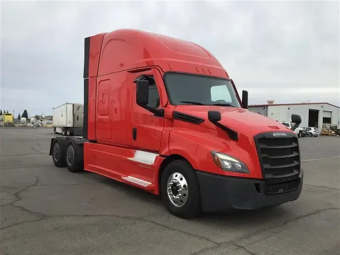 2023 FREIGHTLINER CA126