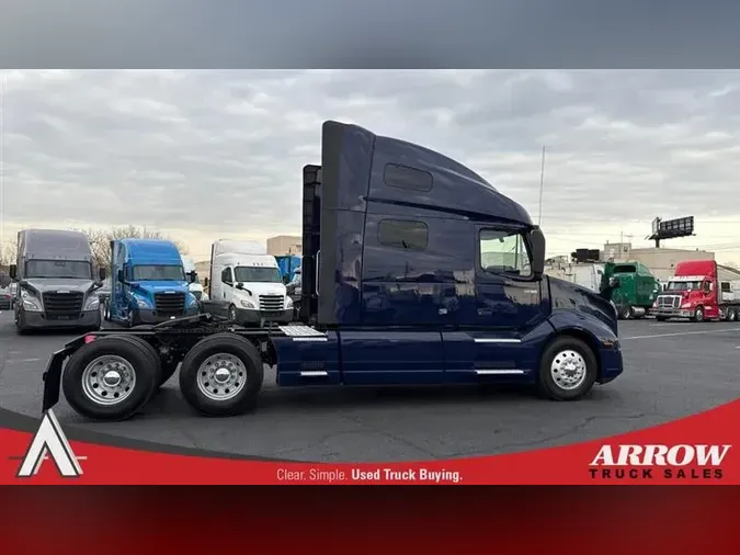 2022 VOLVO VNL760