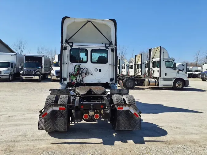 2020 FREIGHTLINER/MERCEDES NEW CASCADIA 116