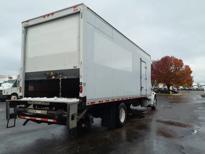 2018 FREIGHTLINER/MERCEDES M2 106