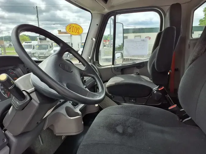 2018 FREIGHTLINER/MERCEDES M2 106