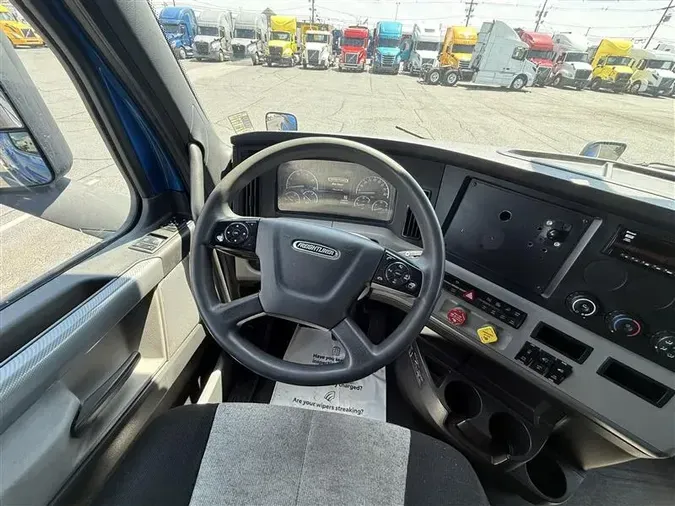 2020 FREIGHTLINER CASCADEVO1