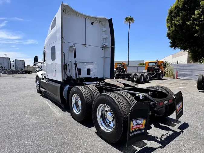 2022 Peterbilt 579a5e458cfdd56fa0207bc797414e425ea
