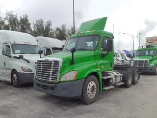 2016 FREIGHTLINER/MERCEDES CASCADIA 125