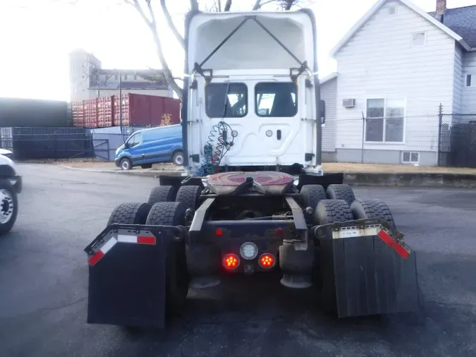 2018 FREIGHTLINER/MERCEDES CASCADIA 125