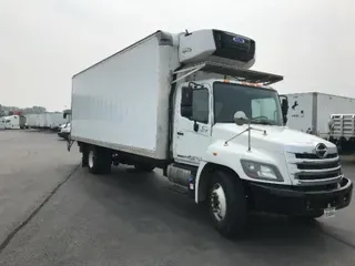 2017 HINO TRUCK 338