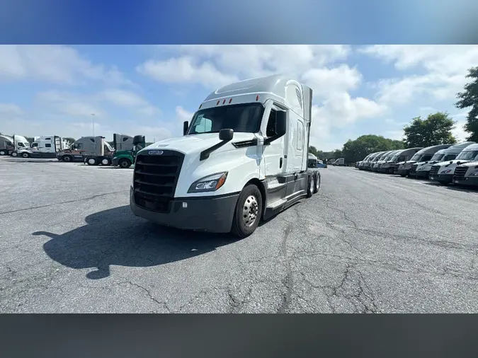 2023 Freightliner Cascadia 126a5f2064f5b23bc7b55bf07ff8eac8eb8