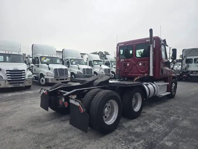 2019 FREIGHTLINER/MERCEDES CASCADIA 125a5f26b79953c04ecd8d438cefceb821c