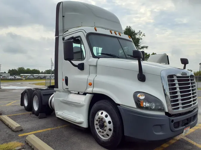 2018 FREIGHTLINER/MERCEDES CASCADIA 125